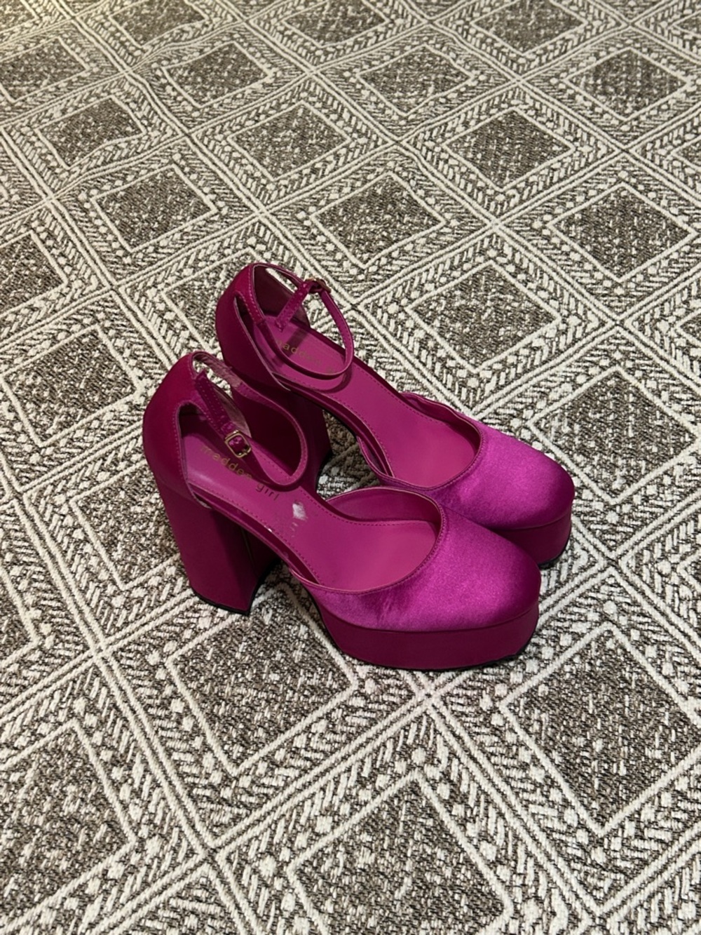 Steve Madden Hot Pink Satin Platform Mary Jane Pumps - Picture 2 of 2